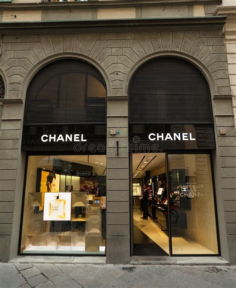 Chanel stores in italy